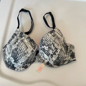 Black and white 32c bra (Pink)